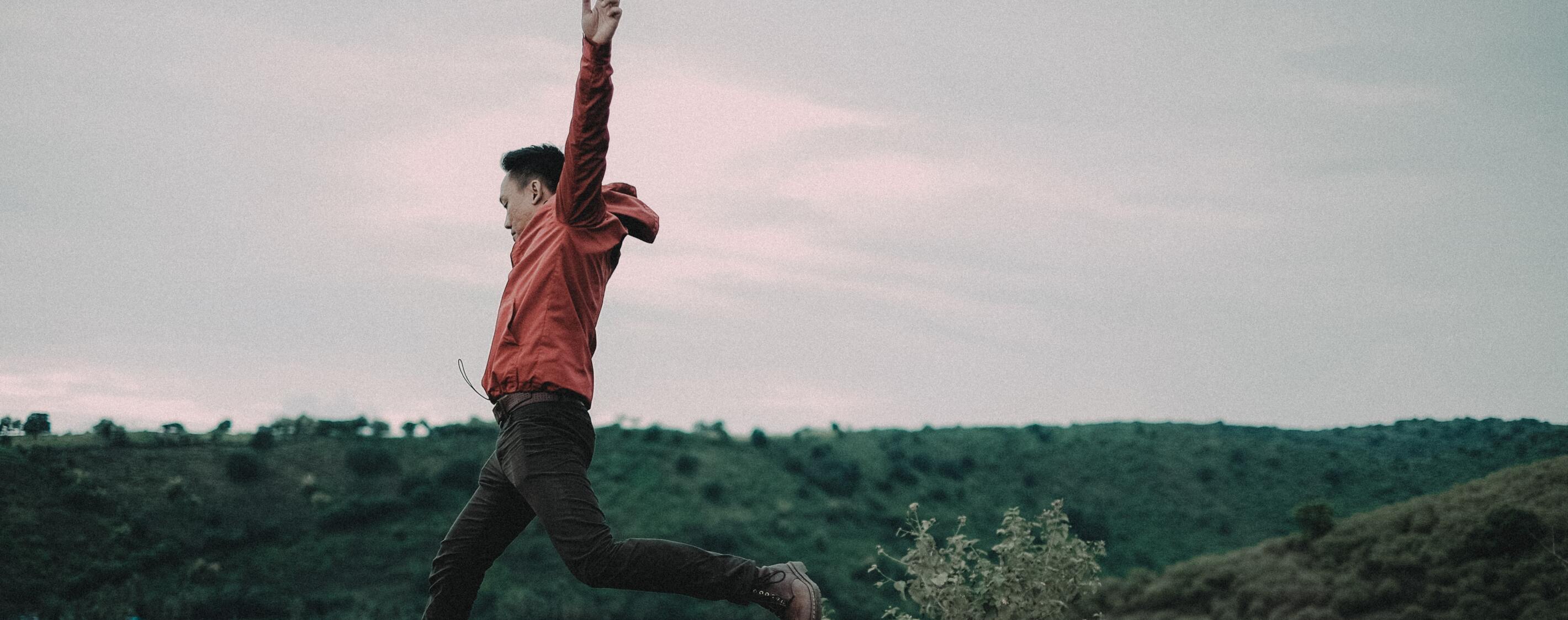 5 Prácticas de Mente-Cuerpo para Aumentar su Energía